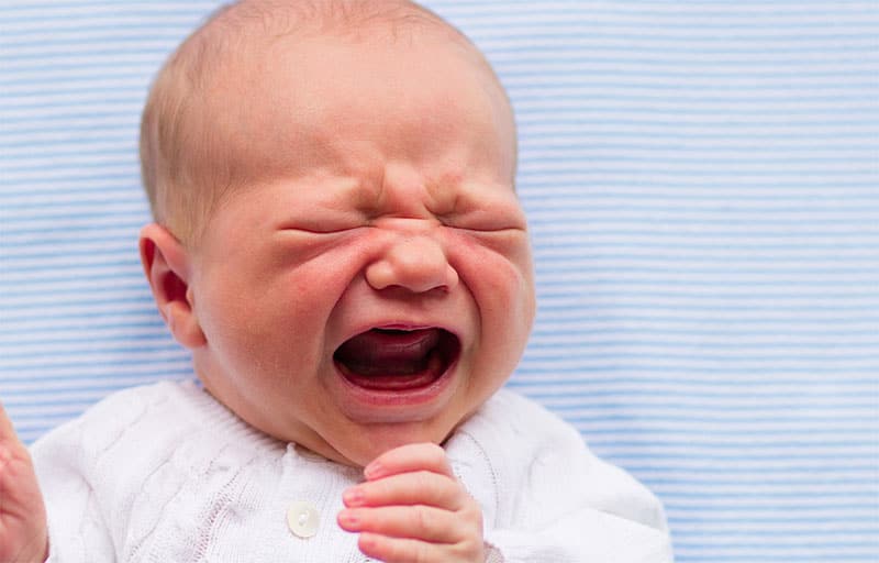 Warum schreien Babys nach dem Stillen?