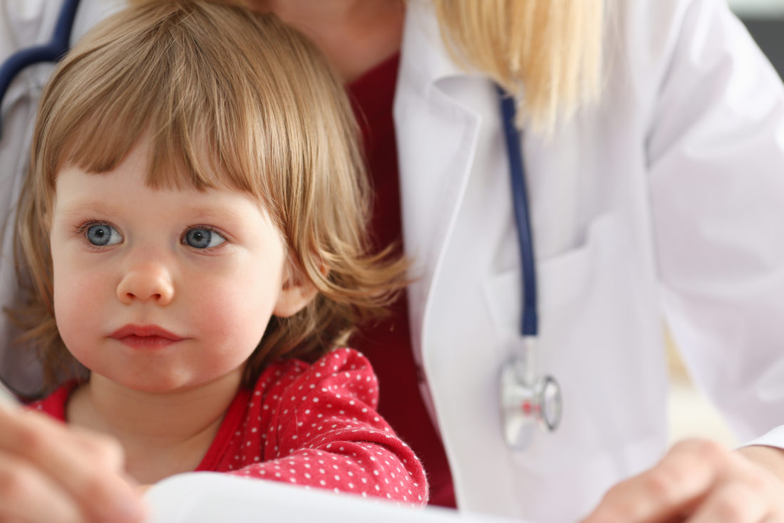Medikamente einnehmen mit Kindern: Das sagt der Kinderarzt
