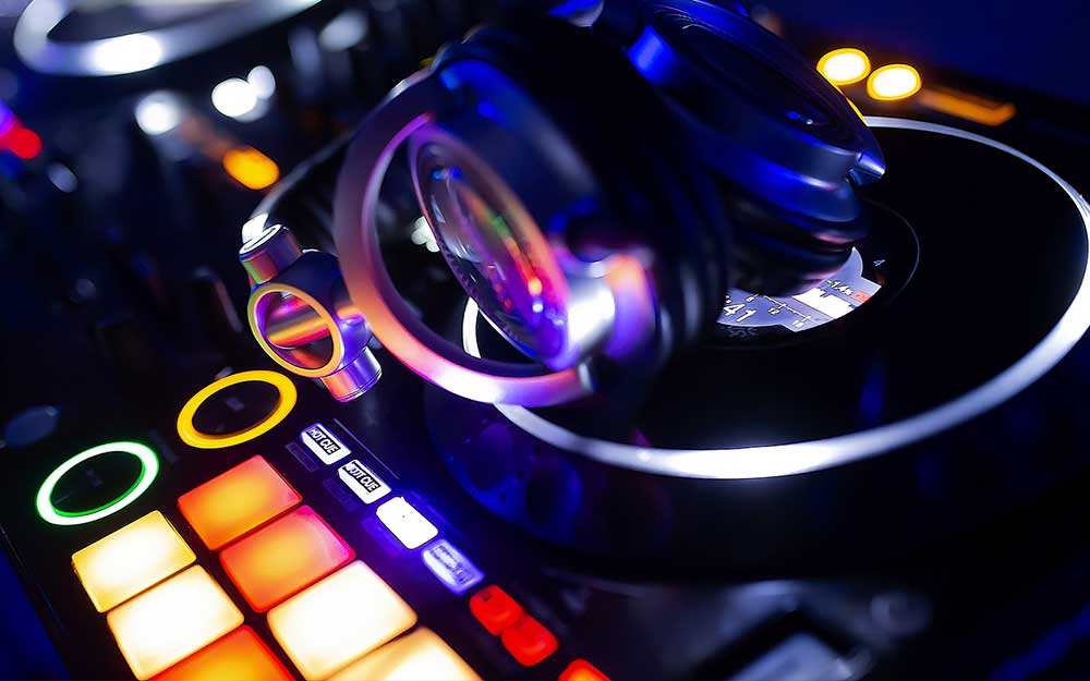 Die 7 beliebtesten Kinder DJ Pulte für kleine Musikmacher